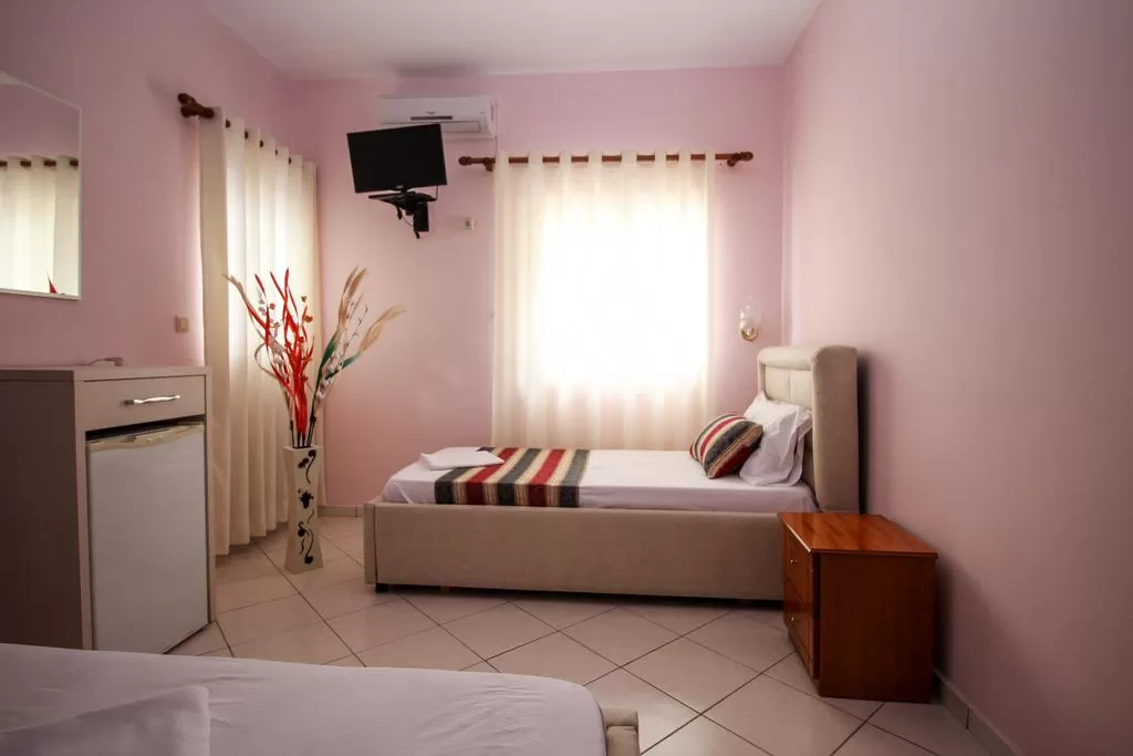 Blue Bay - STD TRPL 2.jpg